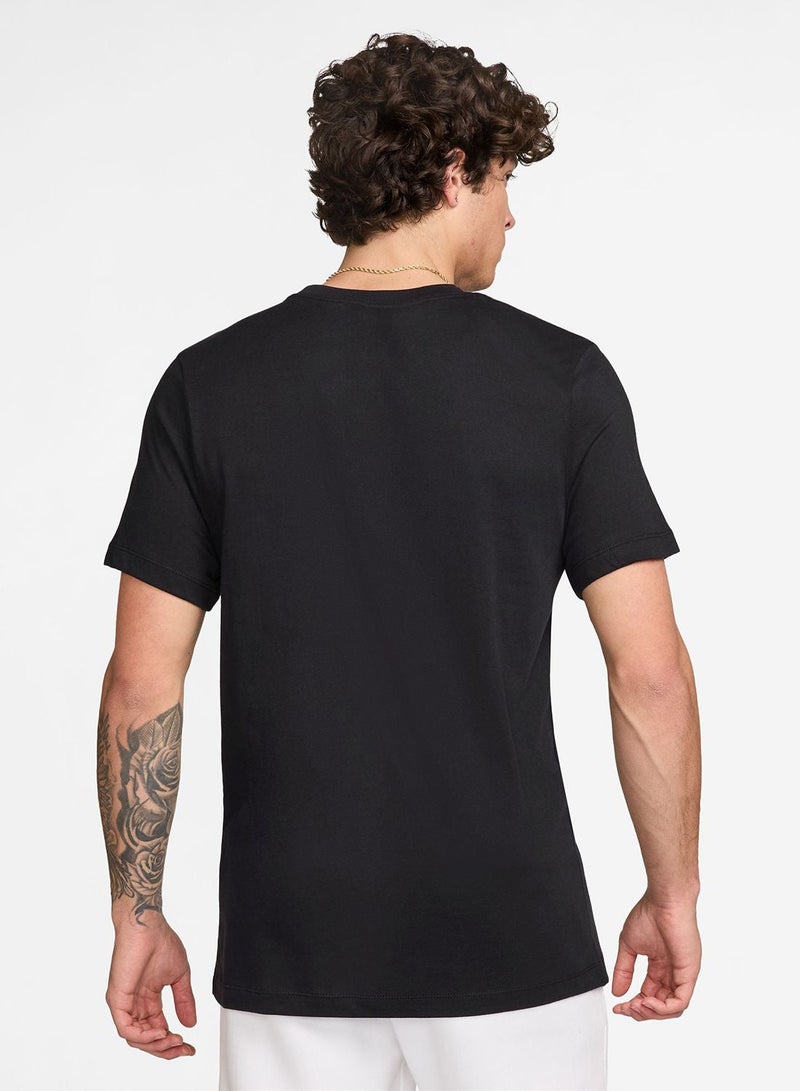 Nike Nsw Futura Graphic T-Shirt - Image 2